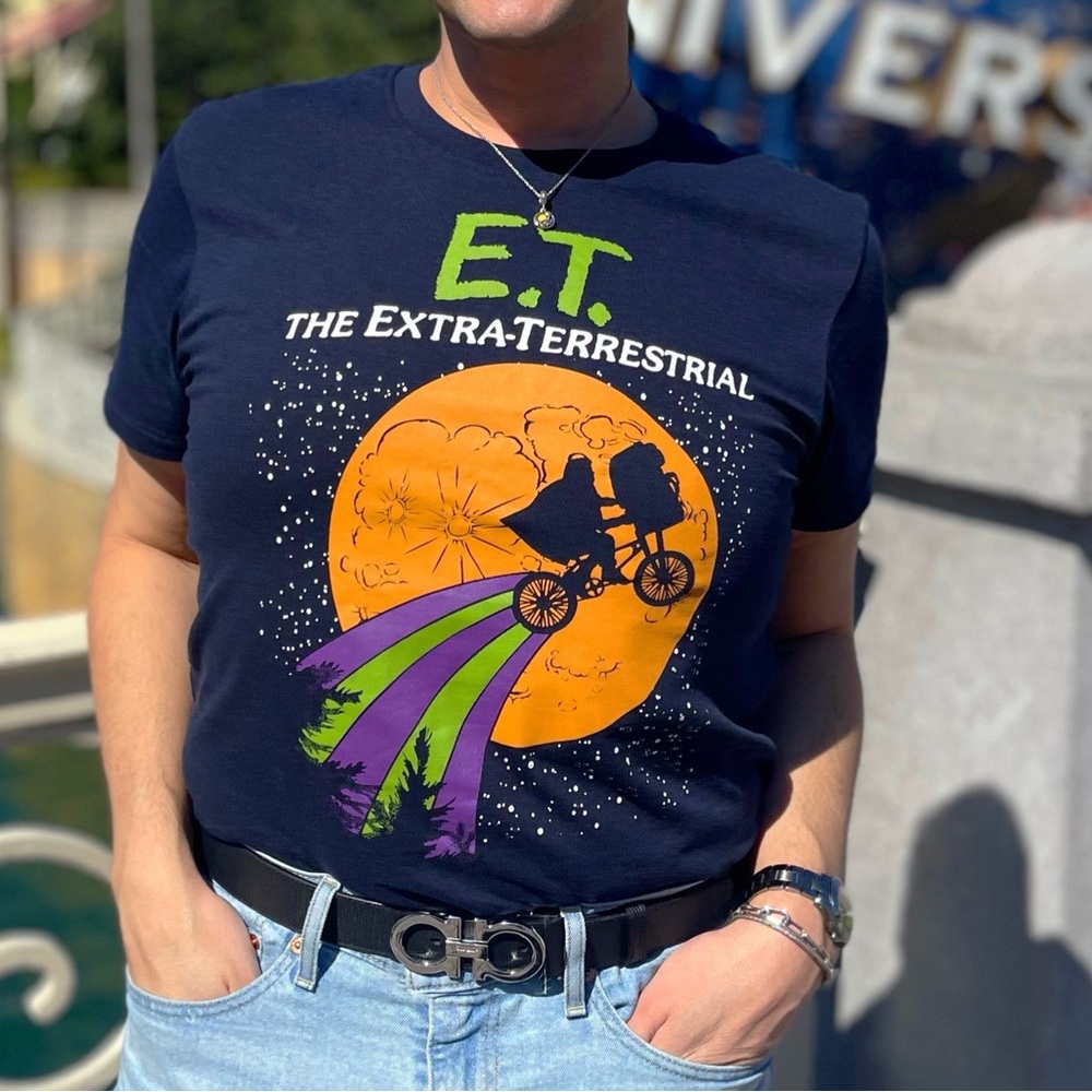 Universal E.T. Shirt